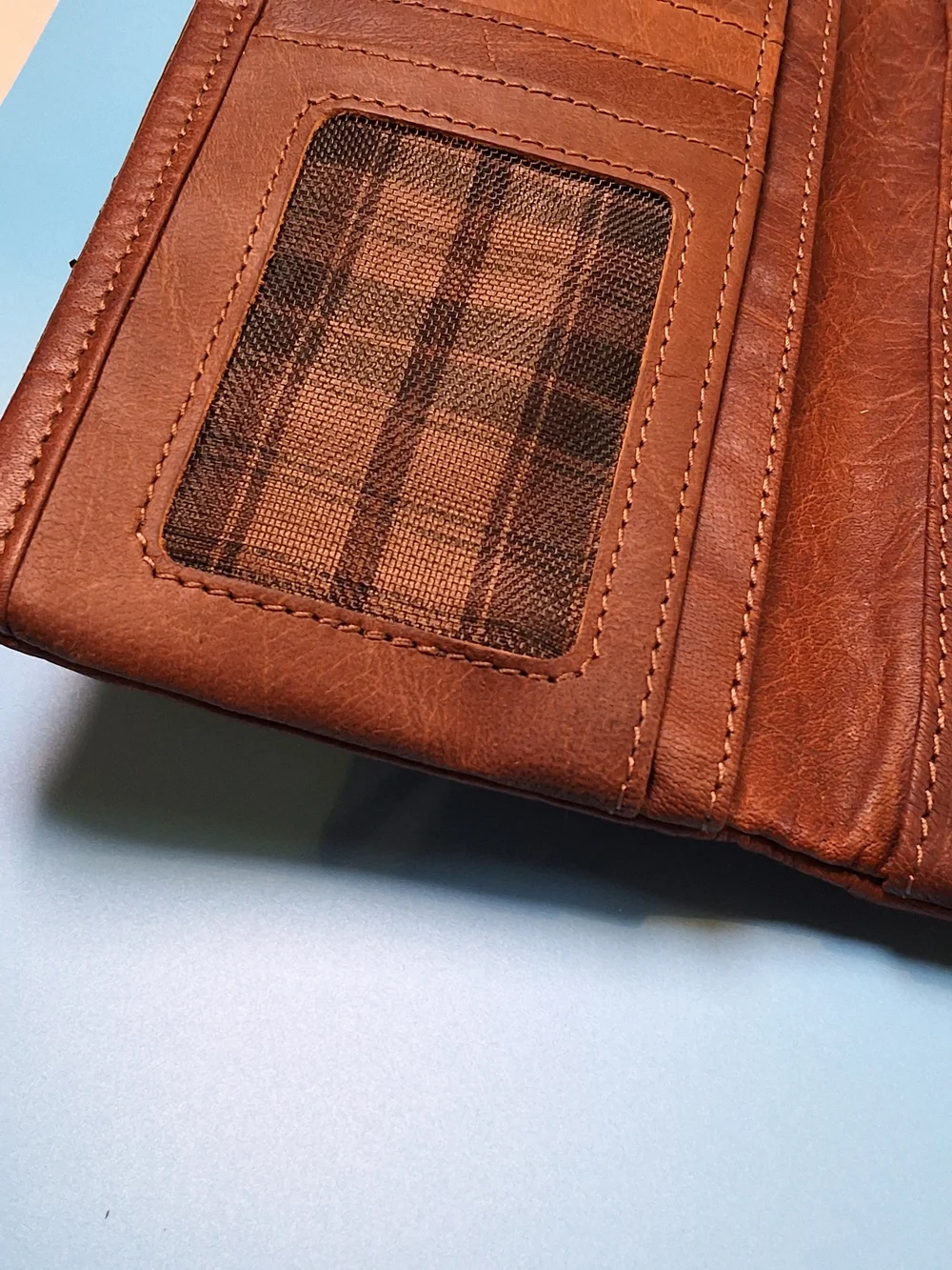 WildWest Leather Zip Wallet in Warm Cognac